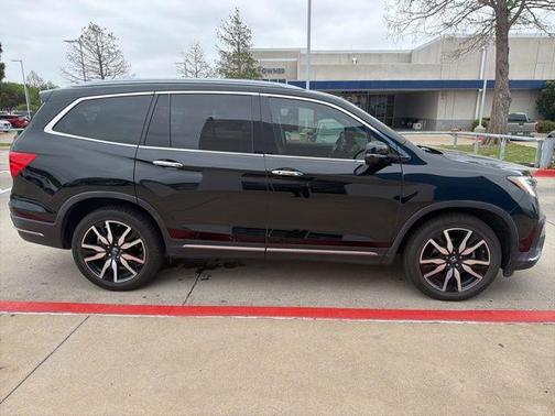 Crystal Black Pearl 2021 Honda Pilot AWD Elite
