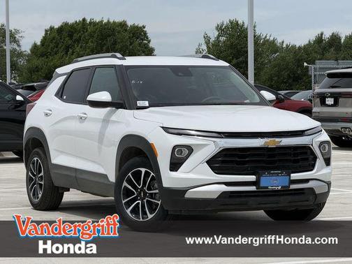 Summit White 2025 Chevrolet Trailblazer LT