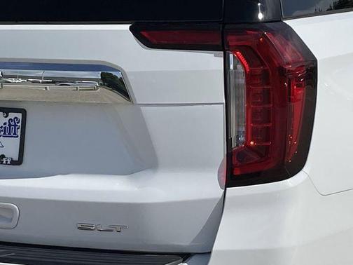 Summit White 2024 GMC Yukon SLT