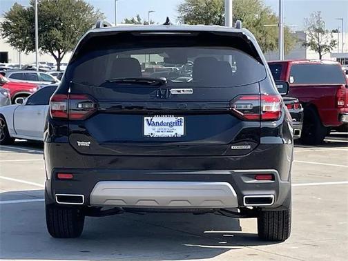2025 Honda Pilot Touring 8-Passenger