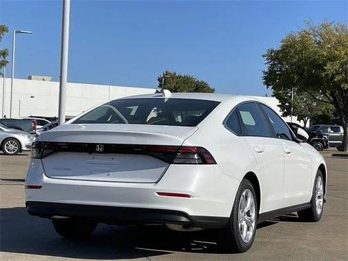 2025 Honda Accord LX 1.5T