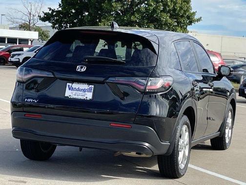 Crystal Black Pearl 2024 Honda HR-V LX