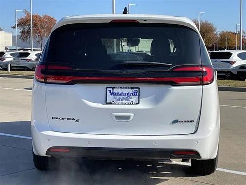 2024 Chrysler Pacifica Hybrid S Appearance Pkg