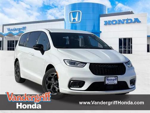 2024 Chrysler Pacifica Hybrid S Appearance Pkg