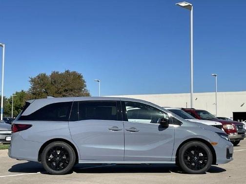 Sonic Gray Pearl 2027 Honda Odyssey Sport-L