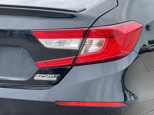 Crystal Black Pearl 2022 Honda Accord Sport SE 1.5T