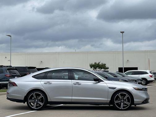 Solar Silver 2026 Honda Accord SE