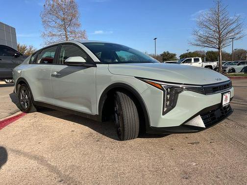 Morning Haze 2025 Kia K4 LXS