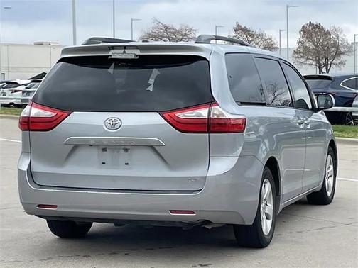2015 Toyota Sienna LE