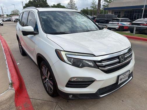 White Diamond Pearl 2016 Honda Pilot Touring