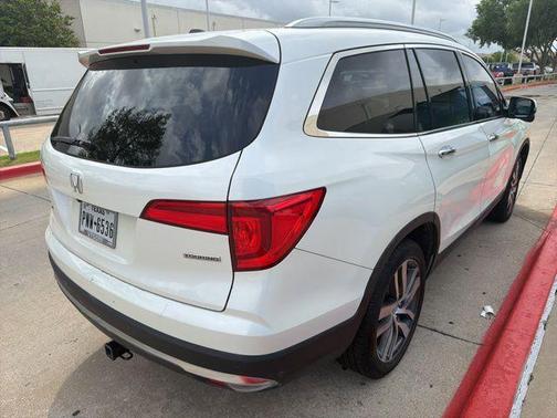 White Diamond Pearl 2016 Honda Pilot Touring