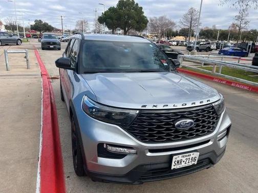 2022 Ford Explorer ST-Line