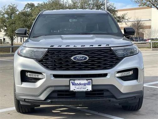 2022 Ford Explorer ST-Line
