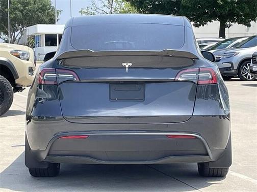 2024 Tesla Model Y Long Range Dual Motor All-Wheel Drive