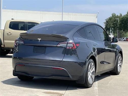 2024 Tesla Model Y Long Range Dual Motor All-Wheel Drive