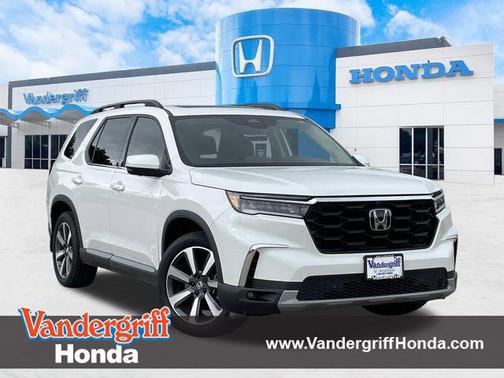 Platinum White Pearl 2023 Honda Pilot AWD Elite