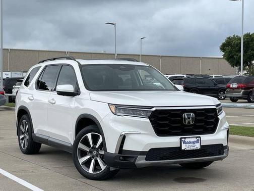 Platinum White Pearl 2023 Honda Pilot AWD Elite