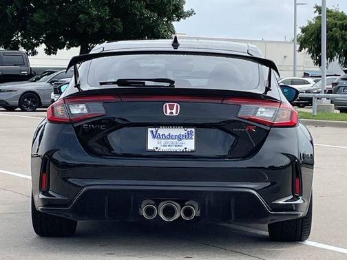 Crystal Black Pearl 2025 Honda Civic Type R