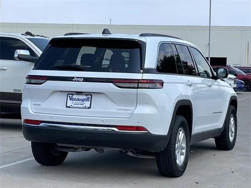 2024 Jeep Grand Cherokee Laredo