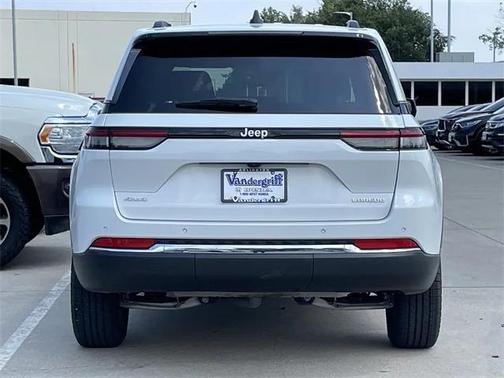 2024 Jeep Grand Cherokee Laredo