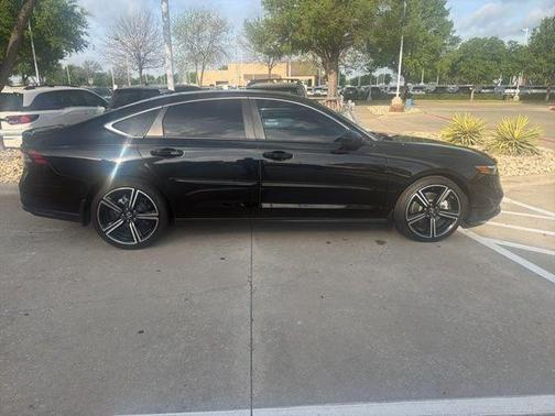 Crystal Black Pearl 2024 Honda Accord Hybrid Sport