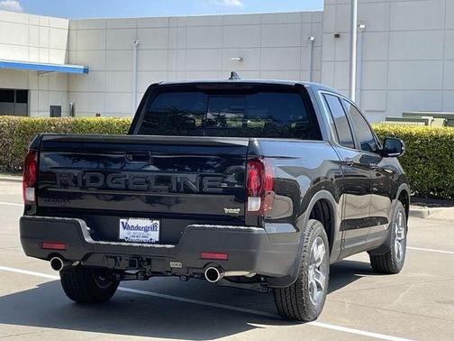 Crystal Black Pearl 2026 Honda Ridgeline RTL