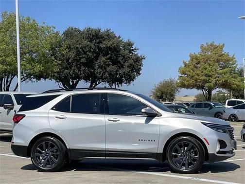 2022 Chevrolet Equinox FWD RS