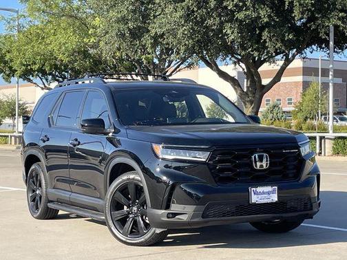 Crystal Black Pearl 2025 Honda Pilot Black Edition