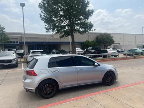 2017 Volkswagen Golf GTI 2.0T SE 4-Door