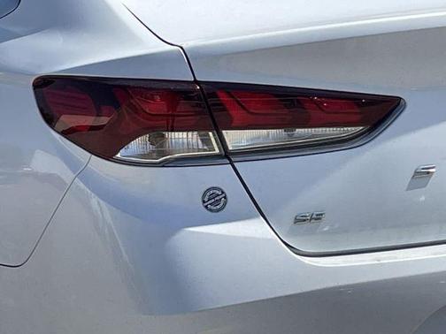 Quartz White Pearl 2019 Hyundai SONATA SE