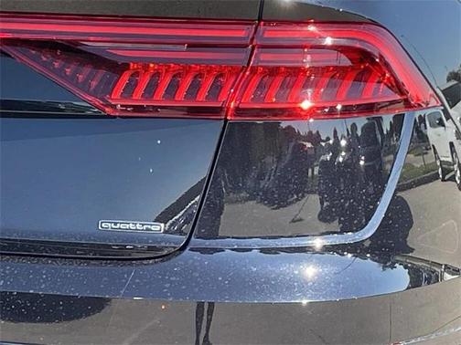 2021 Audi Q8 55 Prestige