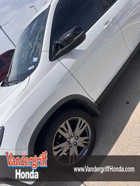 Platinum White Pearl 2022 Honda Pilot AWD Sport