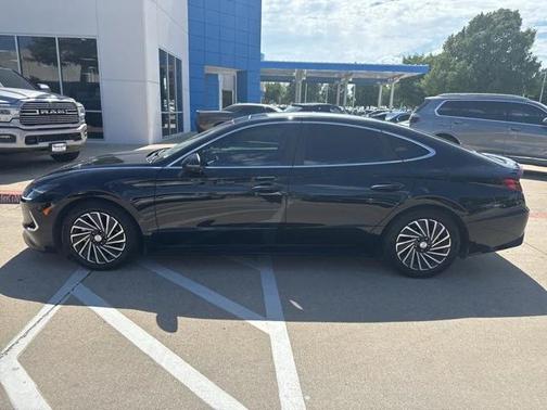 2023 Hyundai SONATA Hybrid Limited