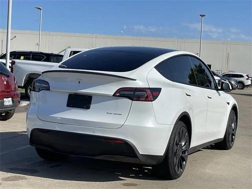 2022 Tesla Model Y Long Range Dual Motor All-Wheel Drive