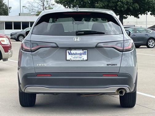 Urban Gray Pearl 2024 Honda HR-V 2WD Sport