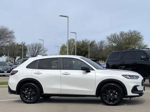 2025 Honda HR-V 2WD Sport