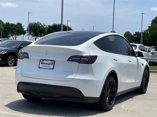 2022 Tesla Model Y Long Range Dual Motor All-Wheel Drive
