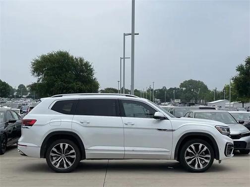 2022 Volkswagen Atlas 3.6L SEL Premium