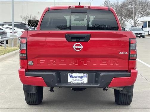 2025 Nissan Frontier SV