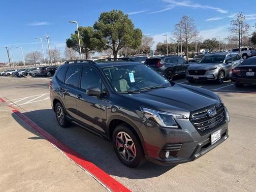 2023 Subaru Forester Premium
