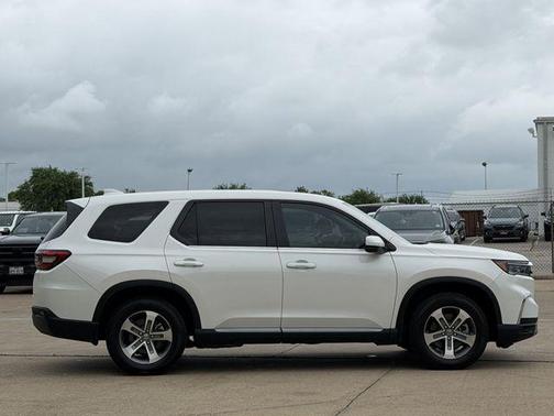 Crystal Black Pearl 2025 Honda Pilot EX-L