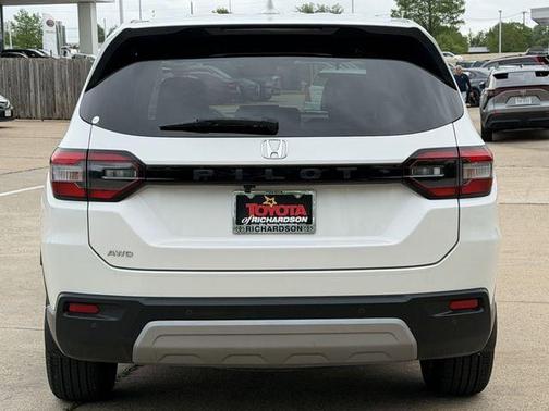 Crystal Black Pearl 2025 Honda Pilot EX-L