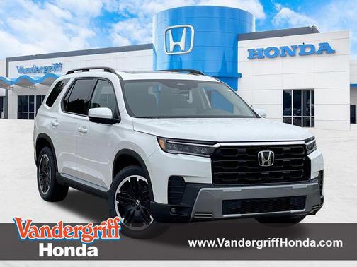 Platinum White Pearl 2026 Honda Pilot Touring 8-Passenger