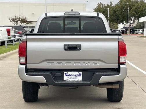 2017 Toyota Tacoma SR