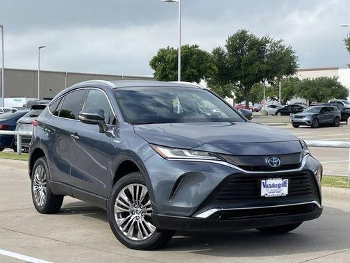 Coastal Gray Metallic 2021 Toyota Venza XLE