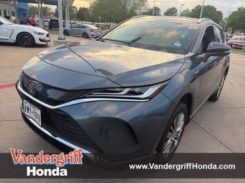 Coastal Gray Metallic 2021 Toyota Venza XLE