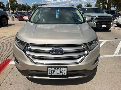 White Gold Metallic 2018 Ford Edge SEL