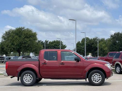 Cayenne Red 2018 Nissan Frontier SV