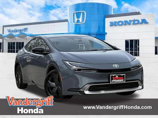 2025 Toyota Prius Plug-In Hybrid SE