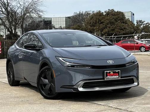 2025 Toyota Prius Plug-In Hybrid SE